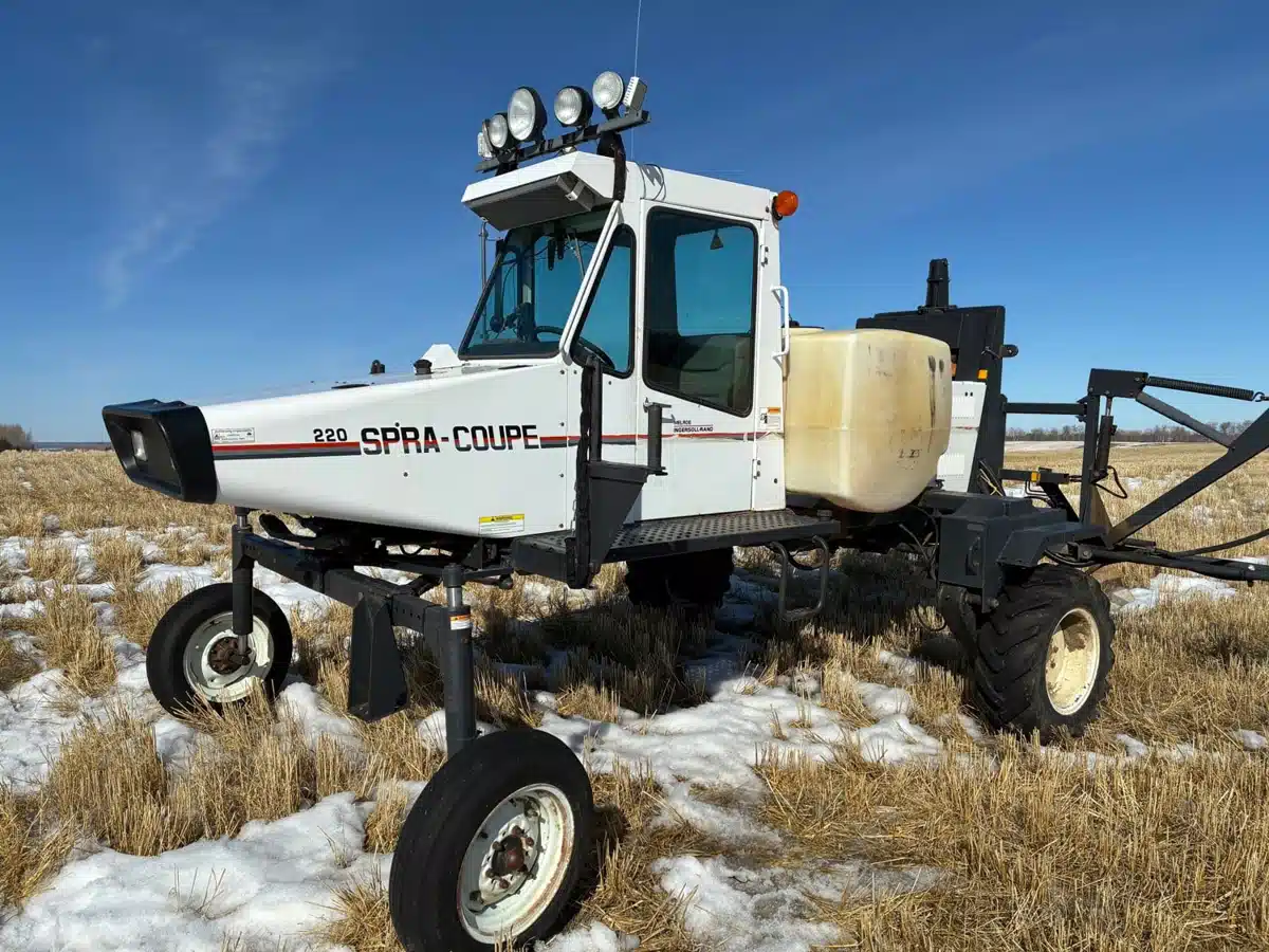 Spray Coupe 220 Sprayer - 3PT/Mounted