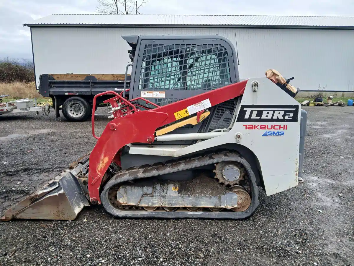 2023 Takeuchi TL8 Skid Steer
