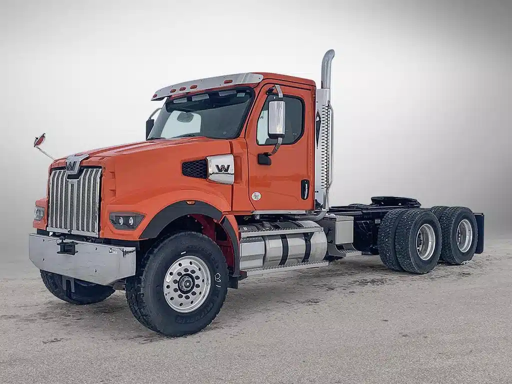 2023 Western Star 49x Semi-Truck