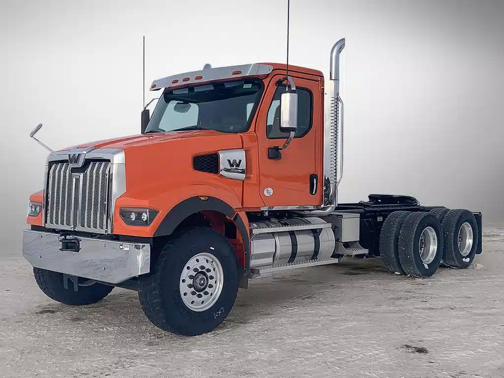 2023 Western Star 49x Semi-Truck