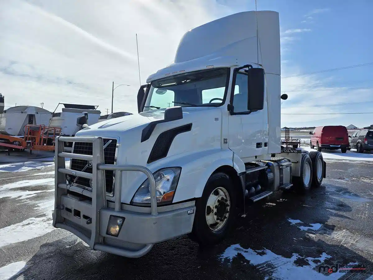 2015 Volvo vnl 760 Semi-Truck
