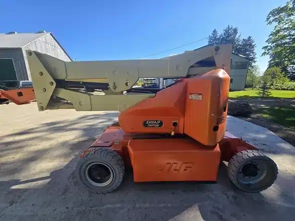 Gallery image 2 for Used 2012 JLG E400AJPN Boom Lift