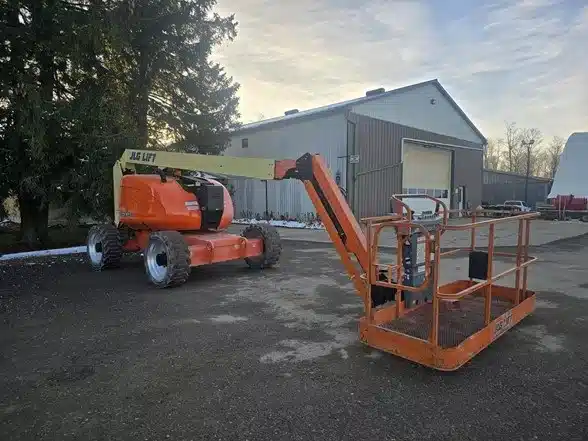 Used 2012 JLG 600AJ Boom