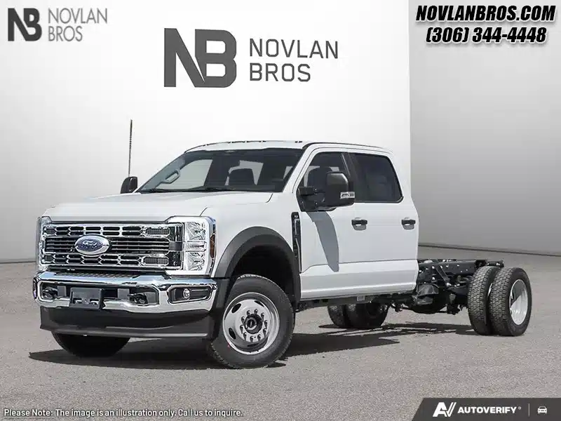Photo de la Galerie 1 pour 2026 Ford Super Duty F-550 Camion - pickup