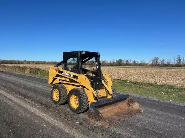 Gallery image 2 for Used 1999 John Deere 7775 Skid Steer