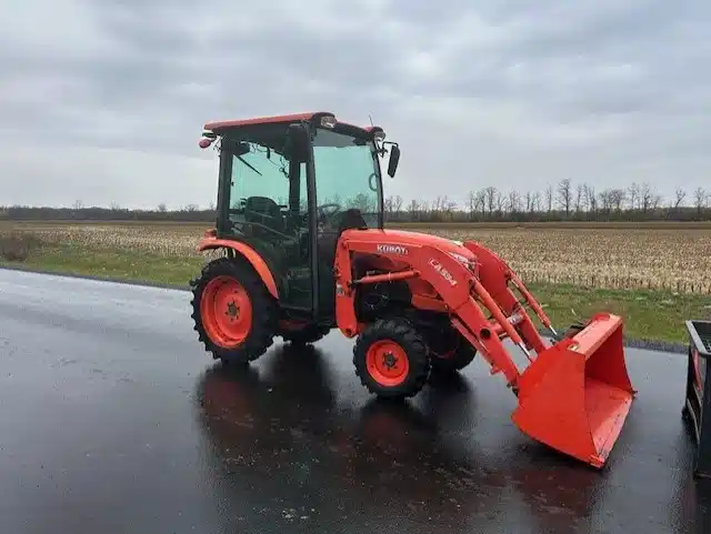 Gallery image 2 for Used 2017 Kubota B2650 Tractor