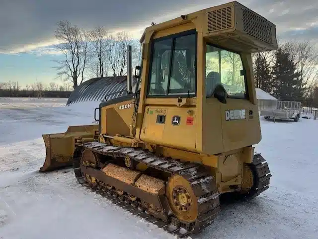 Gallery image 2 for 2004 John Deere 450H LT Dozer