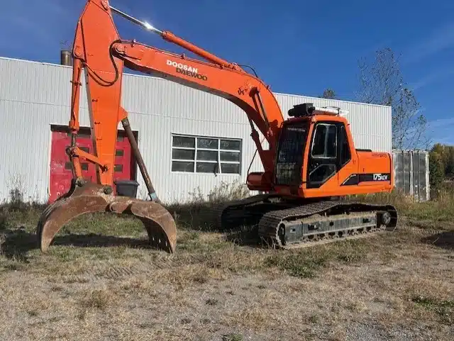 Photo de la Galerie 1 pour 2006 Doosan 175Lcv Excavatrice