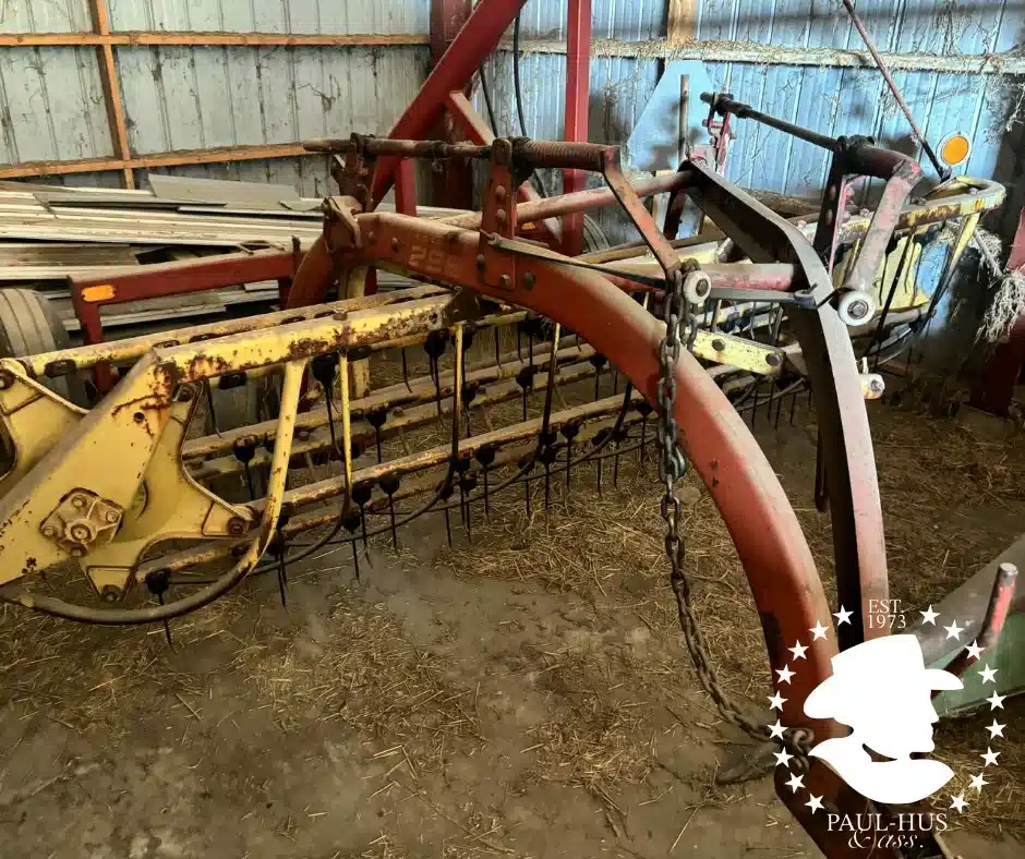 Gallery image 1 for Used New Holland 256 Rake