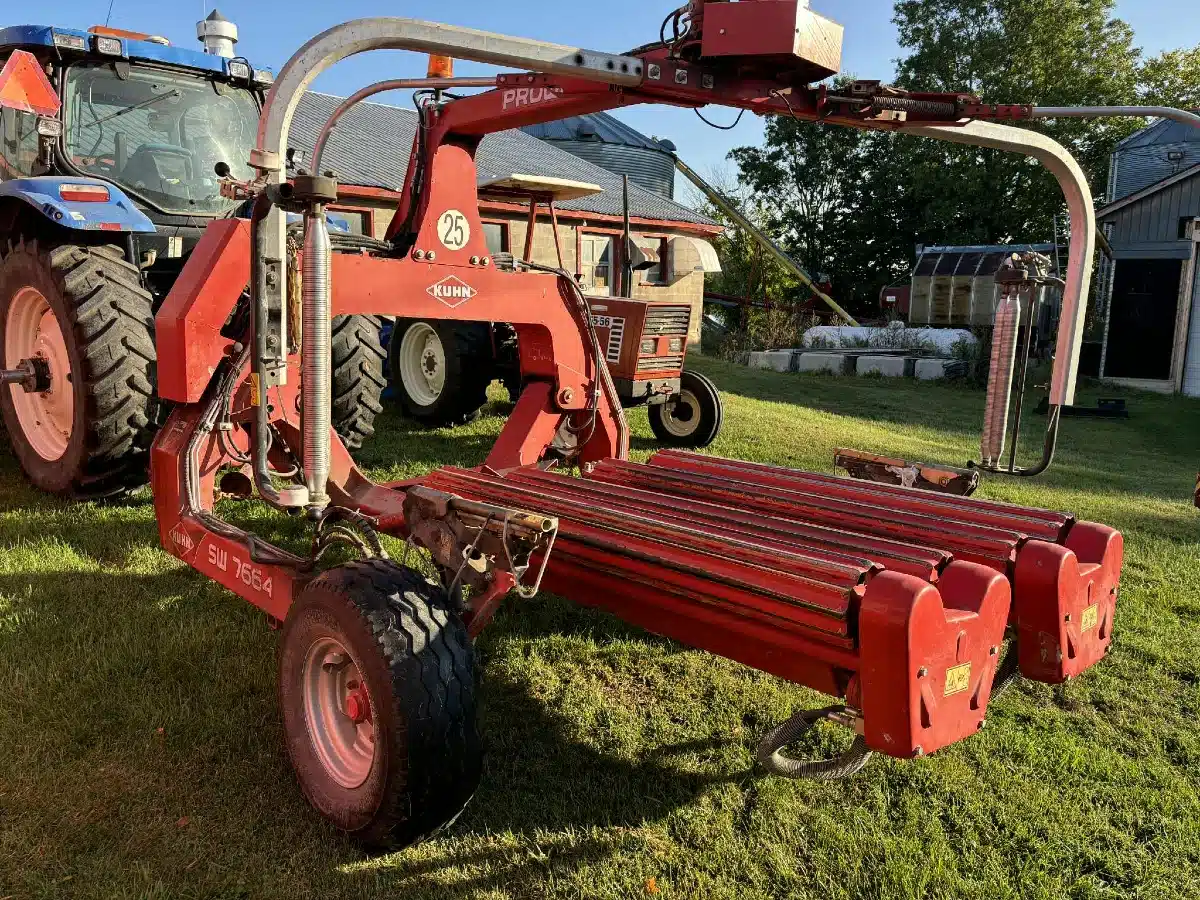 Gallery image 2 for Used Kuhn SW7664 Bale Wrapper