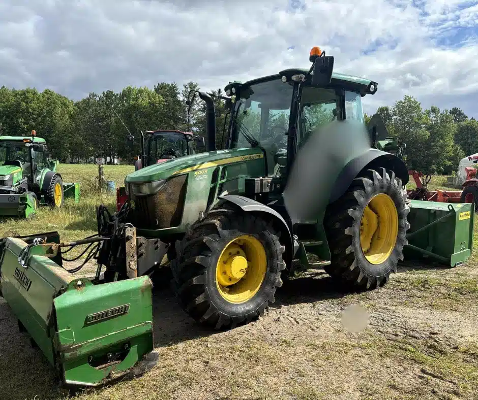 Gallery image 2 for Used John Deere 5100R Tractor