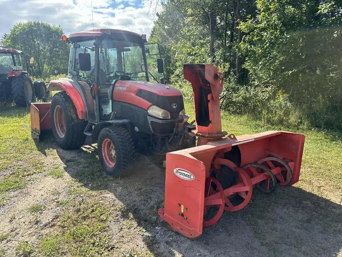 Gallery image 2 for Used 2008 Kubota L5740HST Tractor