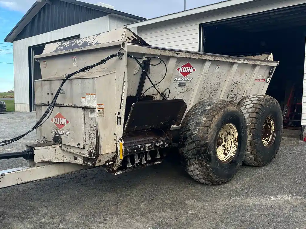 Gallery image 1 for Used Kuhn 8132 Manure Spreader