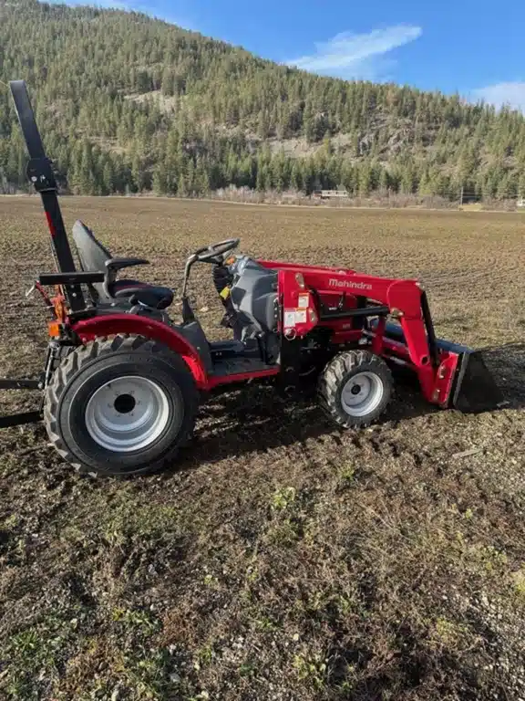 Gallery image 1 for 2024 Mahindra MAX 26XLT Tractor