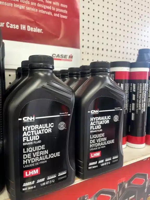 Gallery image 1 for 2025 Case IH Hydraulic Actuator Brake Oil - 1 QT Conveyor