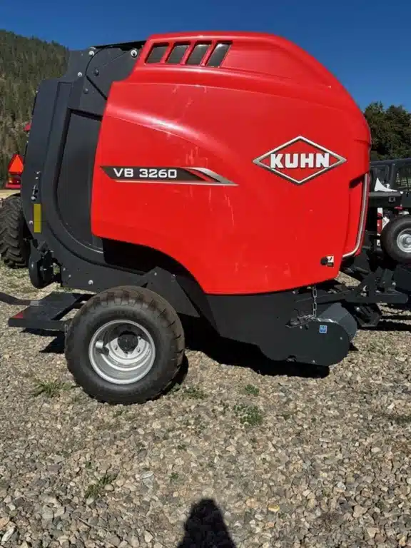 Photo de la Galerie 1 pour 2025 Kuhn VB 3200 Series 3260 Presse à Balle Ronde