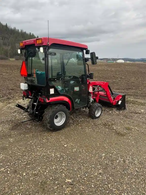 Photo de la Galerie 1 pour 2025 Mahindra 1120 Tracteur