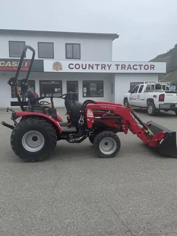 Photo de la Galerie 1 pour 2025 Mahindra 2126 HST Tracteur