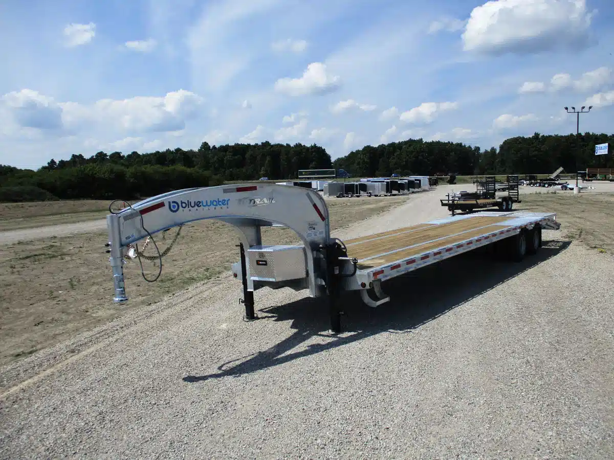 Photo de la Galerie 1 pour 2027 K-Trail Galvanized Beavertail Gooseneck Trailer 35,520 Lb Remorque - Plateforme
