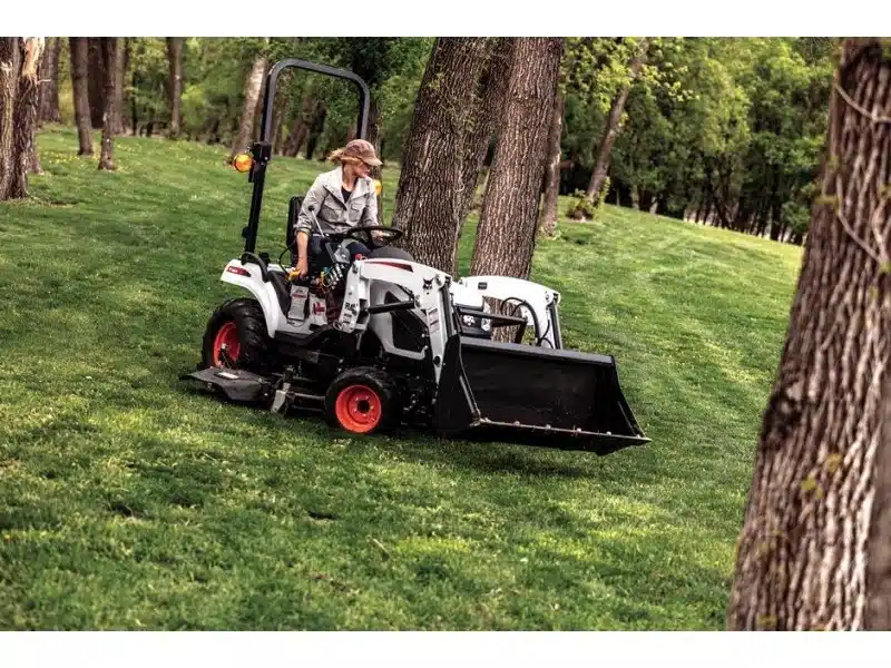 Gallery image 1 for 2025 Bobcat Sub-Compact Tractors CT1025 Tractor