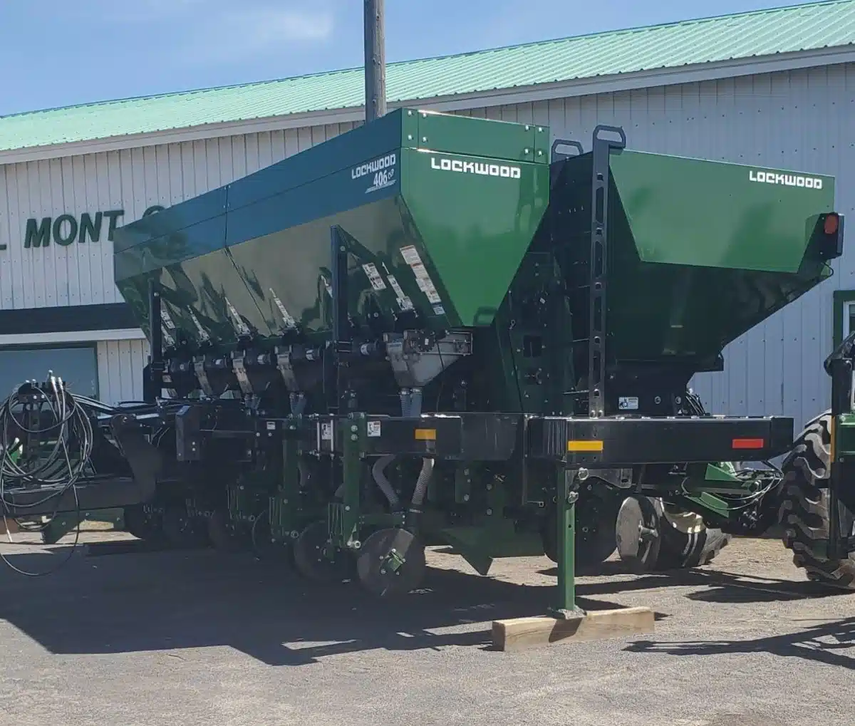 Gallery image 1 for Lockwood 406P Potato Planter