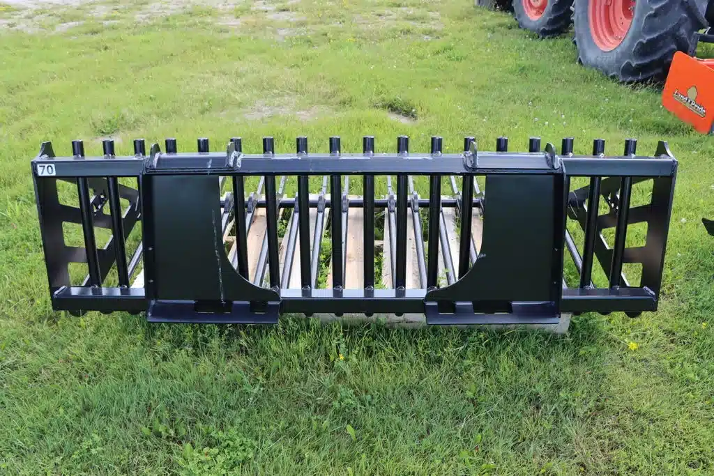 Photo de la Galerie 2 pour 2025 HLA Attachments Stone Fork (Retainer Style Tine) REGULAR DUTY SFR70 Godet (bucket)