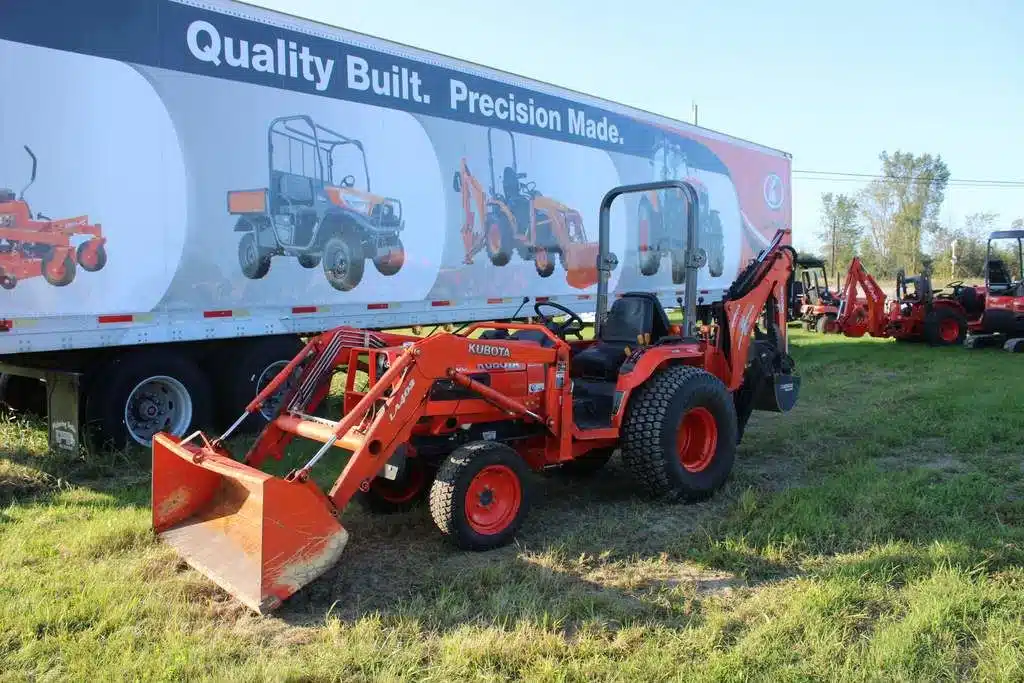 Gallery image 1 for 2004 Kubota B7800 Tractor