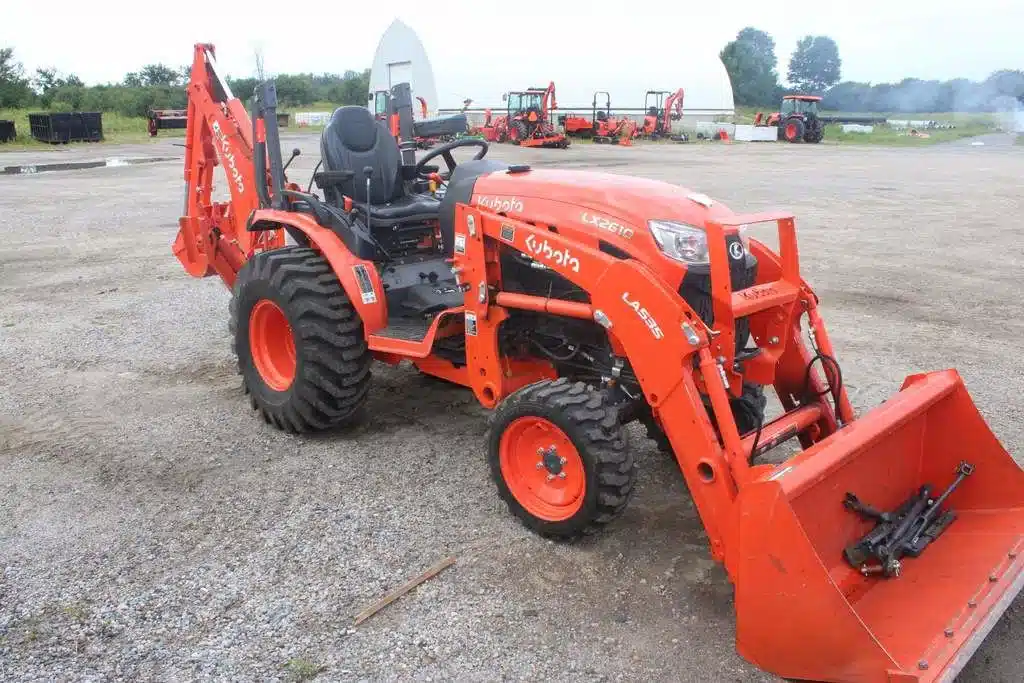 Gallery image 1 for 2022 Kubota LX Series LX2610HSD Tractor