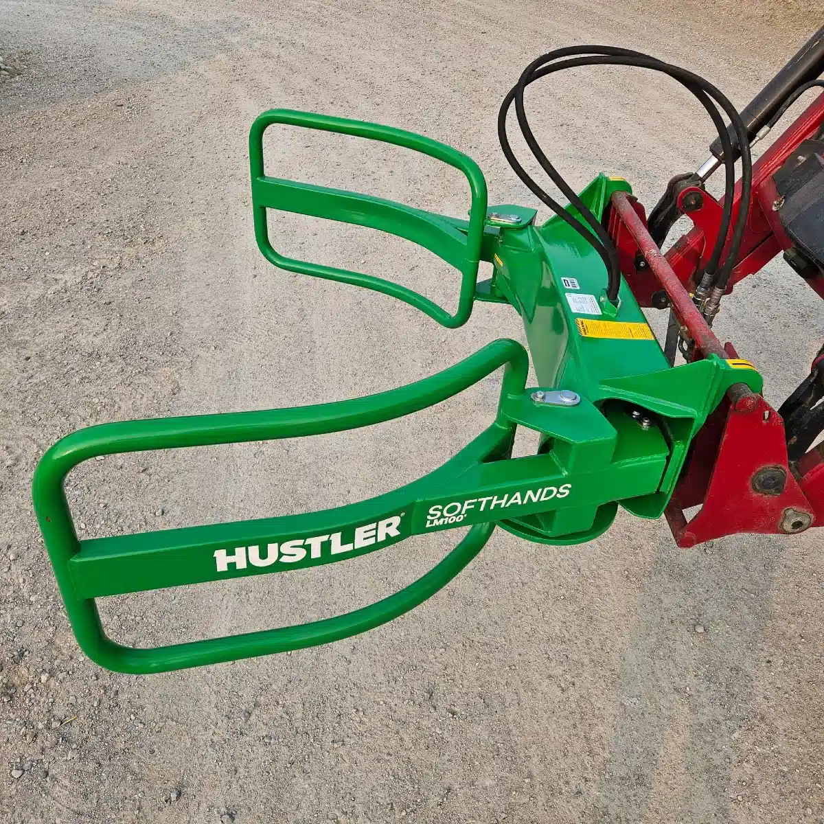 Photo de la Galerie 1 pour 2025 Hustler Equipment SOFTHANDS LM100 Grappin à balle