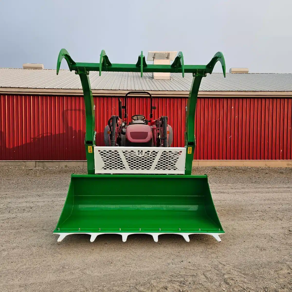 Photo de la Galerie 2 pour 2025 Hustler Equipment GRAPPLEMAX LX250 Godet-grappin