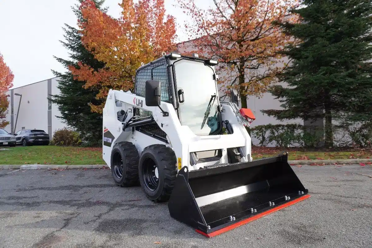 Gallery image 1 for UHI Machinery UST120W Skid Steer
