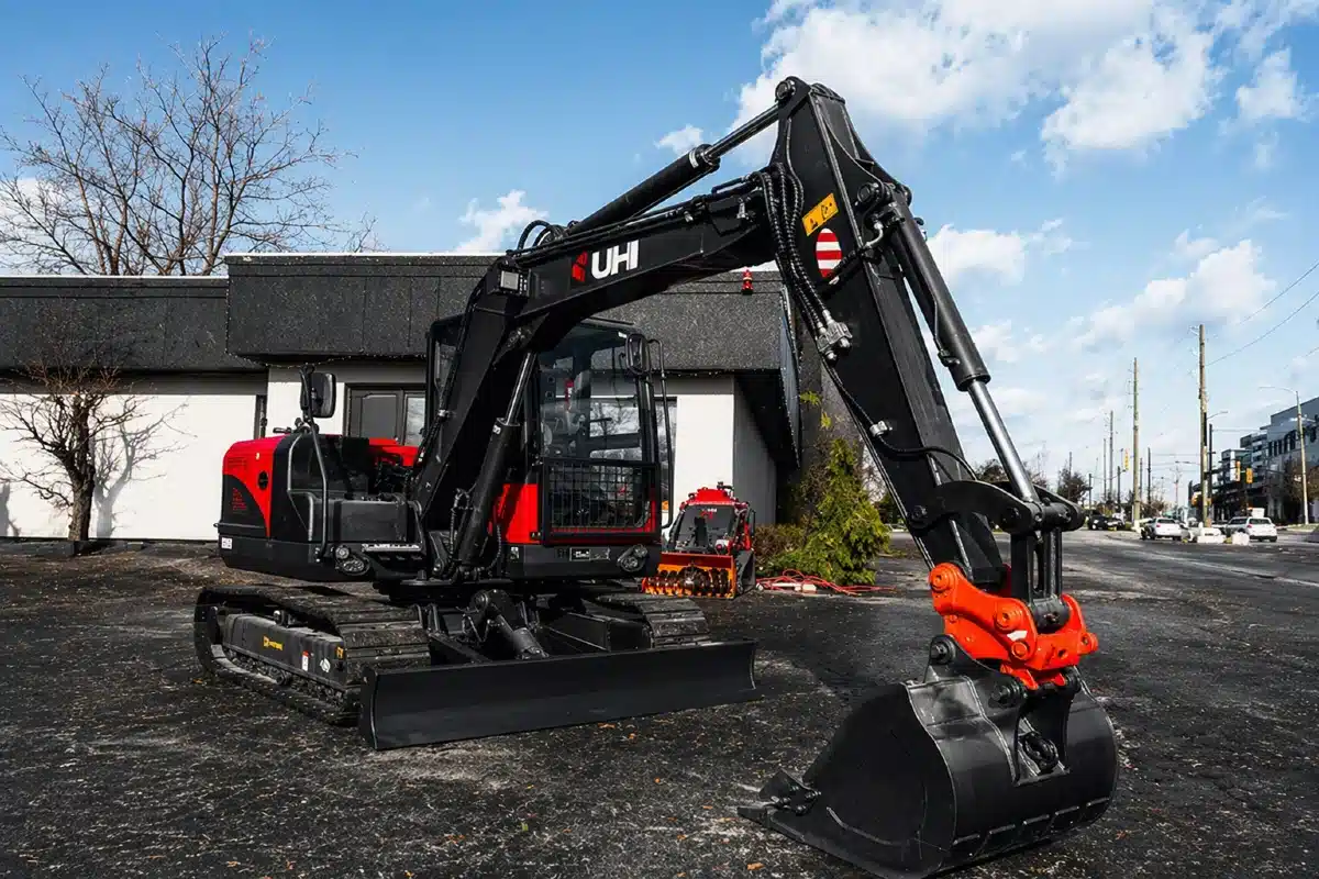 Photo de la Galerie 1 pour UHI Machinery UME80 Excavatrice