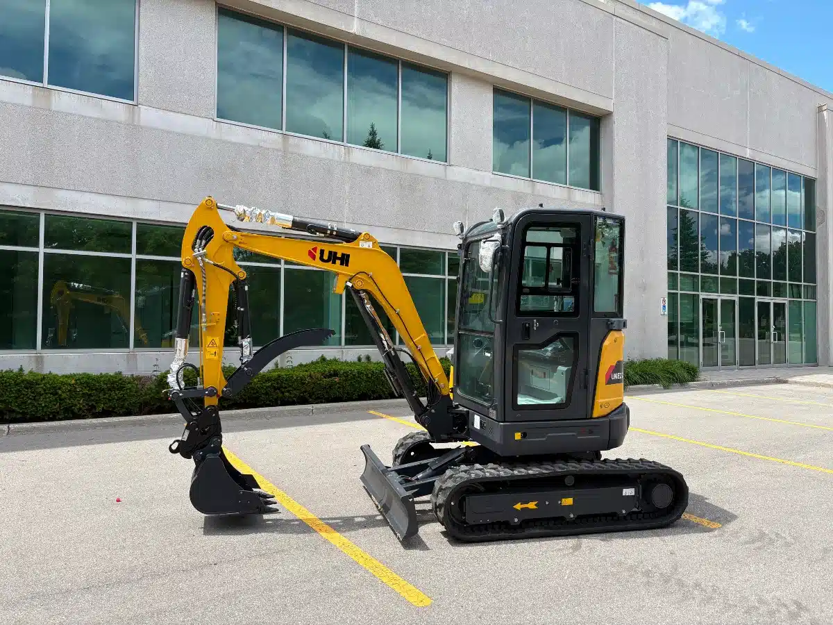 Photo de la Galerie 2 pour UHI Machinery UME27S Excavatrice