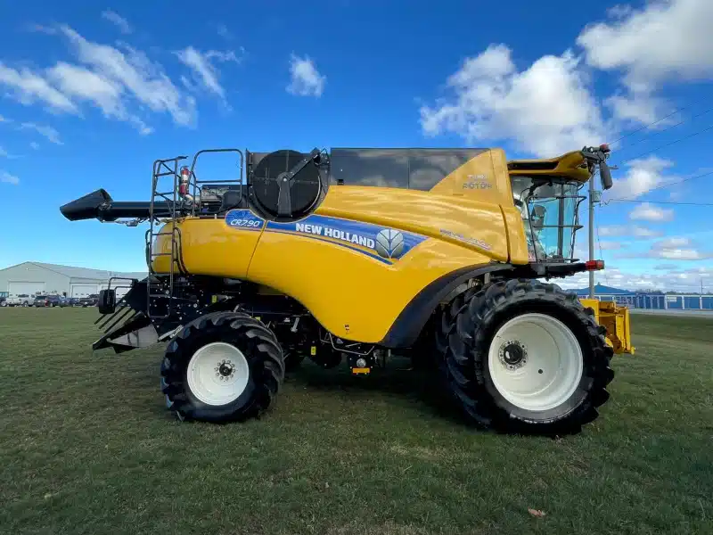 Photo de la Galerie 2 pour 2022 New Holland CR7.90 Batteuse