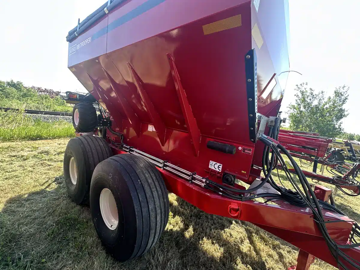 Gallery image 2 for New 2024 Salford BBI TROOPER Spreader - Fertilizer
