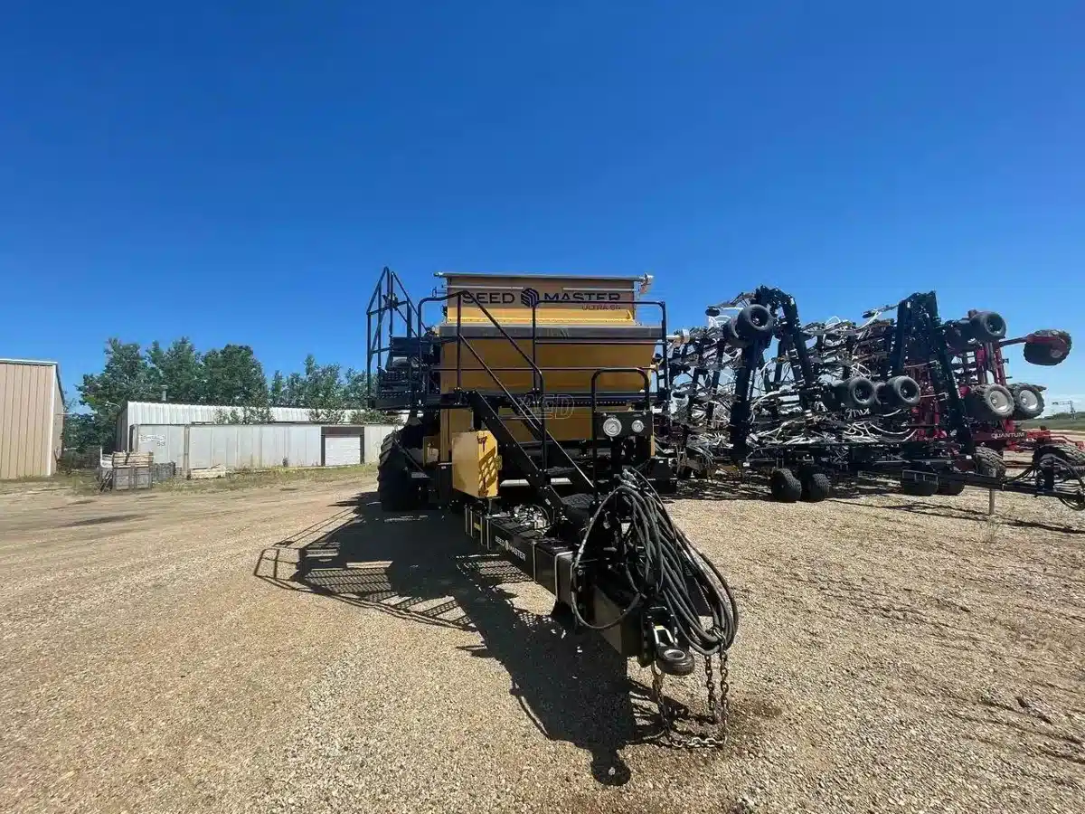 Gallery image 2 for Used 2022 SeedMaster ULTRA SR 60 Air Drill
