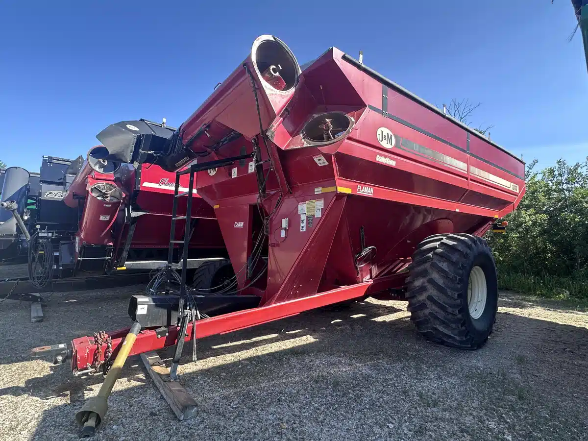 Gallery image 1 for Used 2012 J&M 1000 Grain Cart