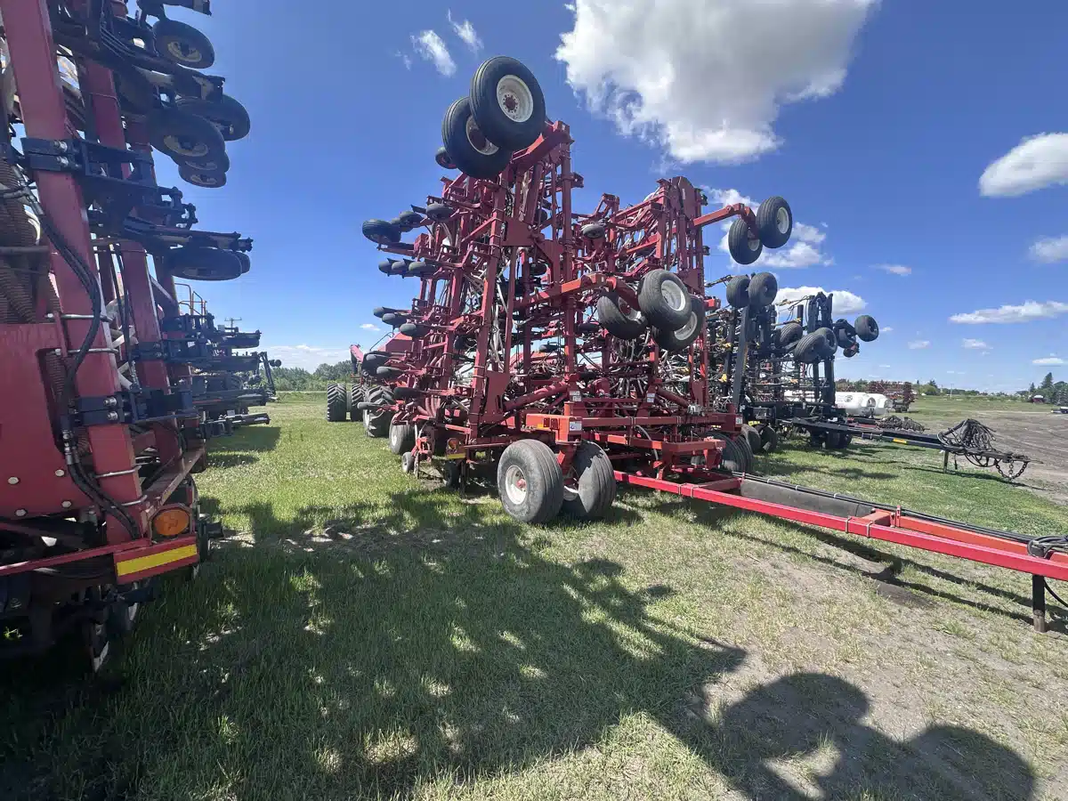 Gallery image 1 for Used 2013 Morris CONTOUR 2 Air Seeder