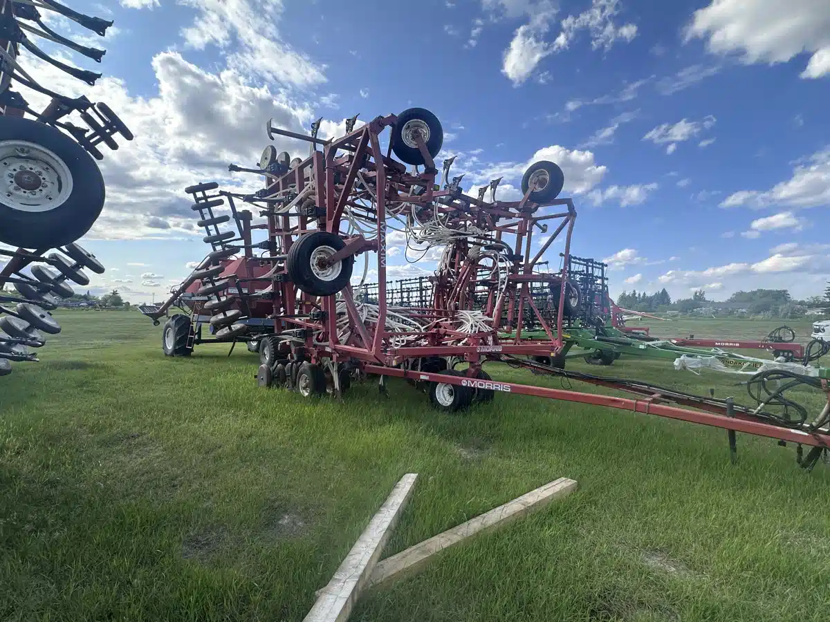 Gallery image 1 for Used Morris MAXIM Air Seeder
