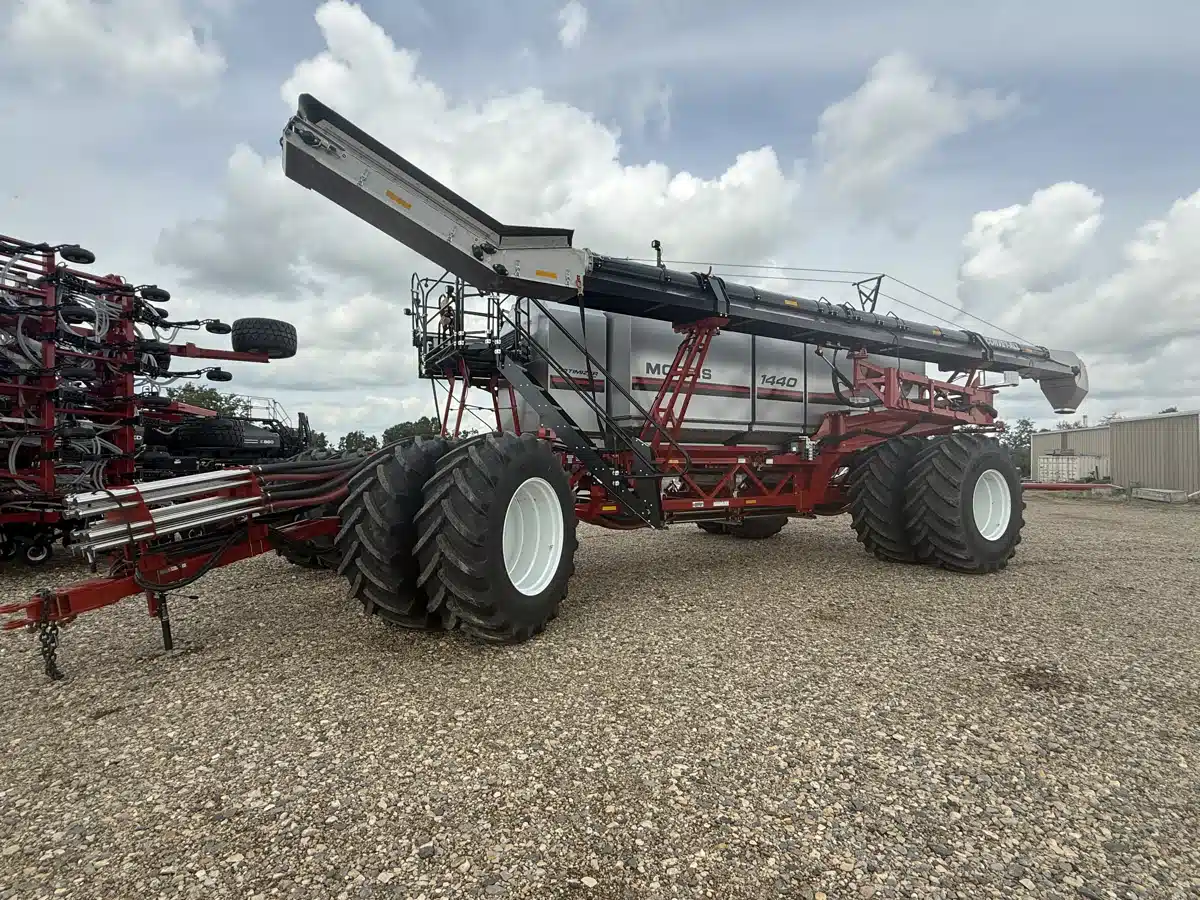 Gallery image 2 for New 2026 Morris 10-1440 Air Cart