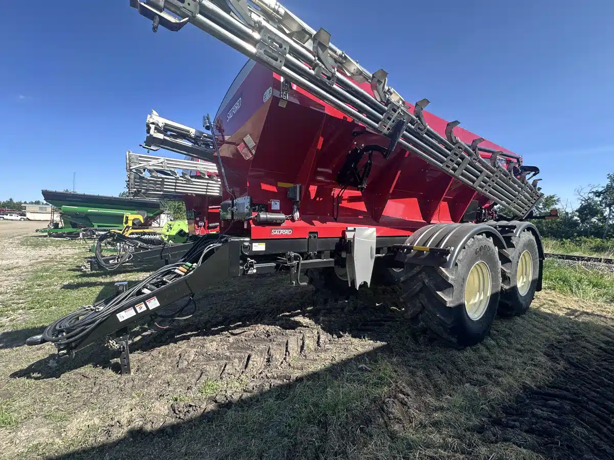 Gallery image 1 for Used 2022 Salford VALMAR 9620 Spreader - Fertilizer