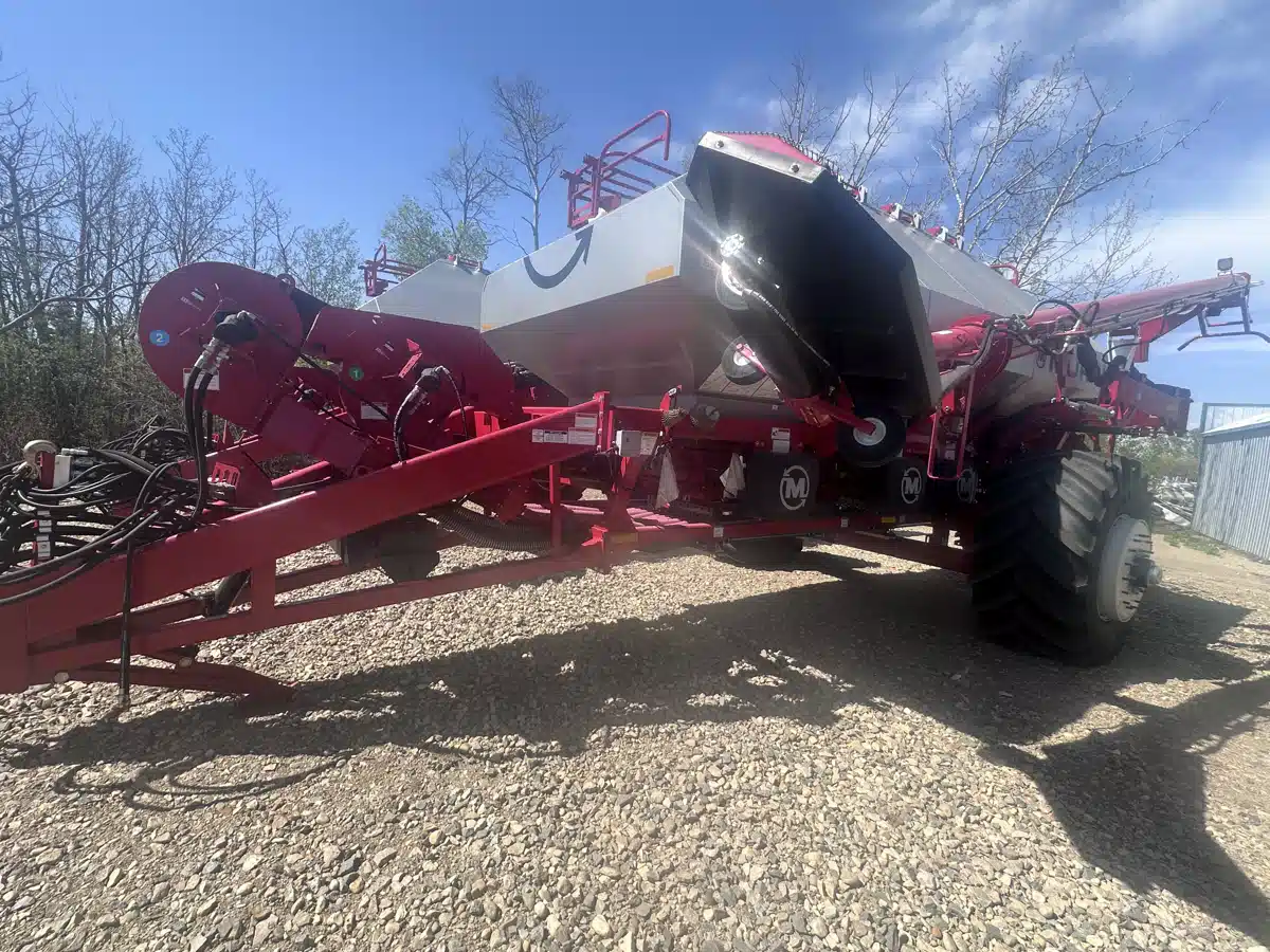 Used 2024 Morris 9650 Air Cart