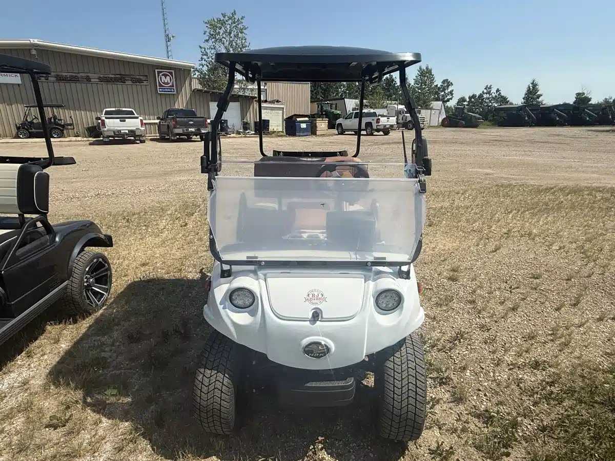 Gallery image 2 for 2026 HDK Classic 2 Plus Golf Cart