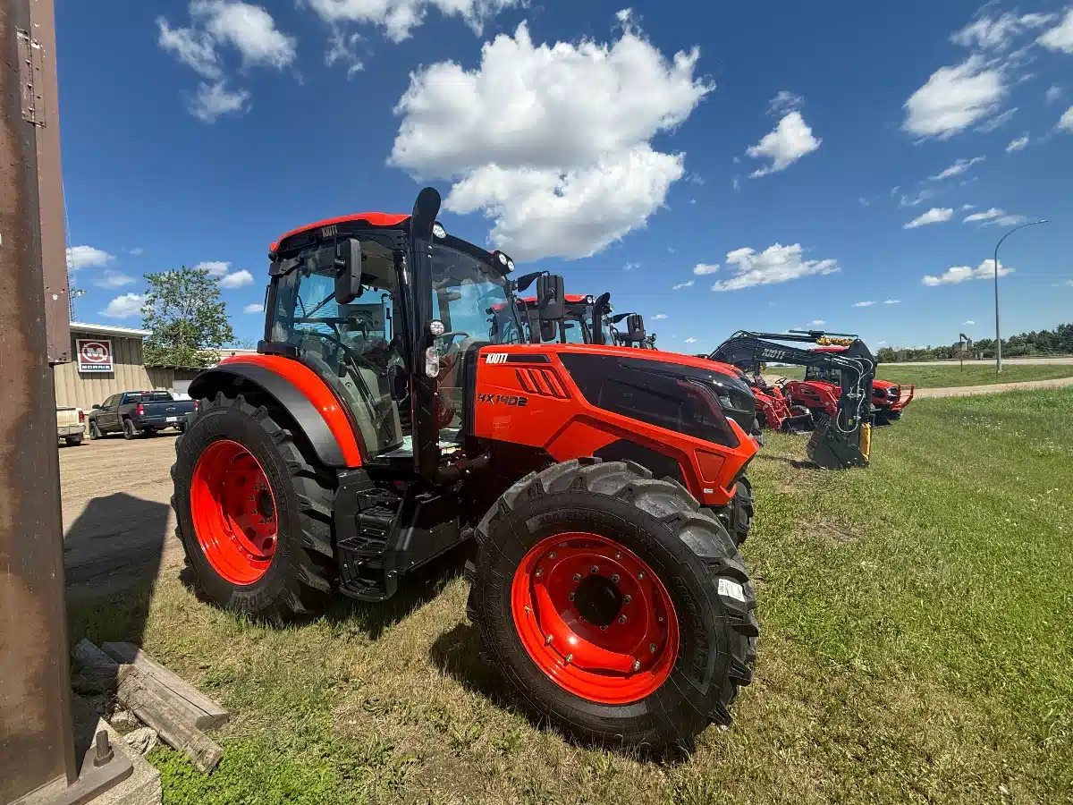 Photo de la Galerie 2 pour 2026 Kioti HX1402 Tracteur