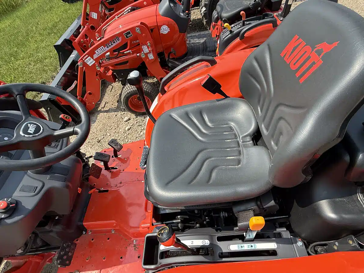 Gallery image 2 for 2024 Kioti CK3520 Tractor