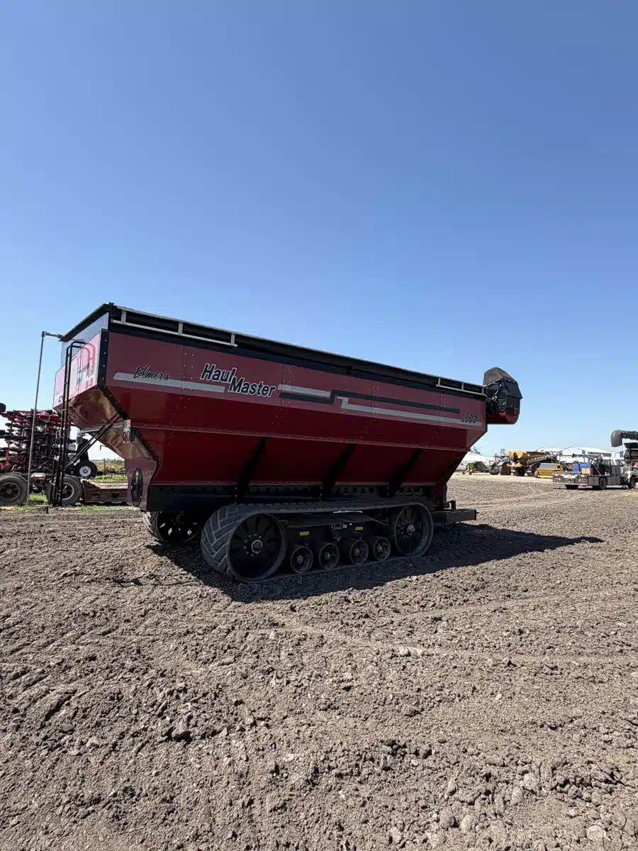 Photo de la Galerie 1 pour 2013 Elmers Mfg HAULMASTER 1600 Chariot à Grain