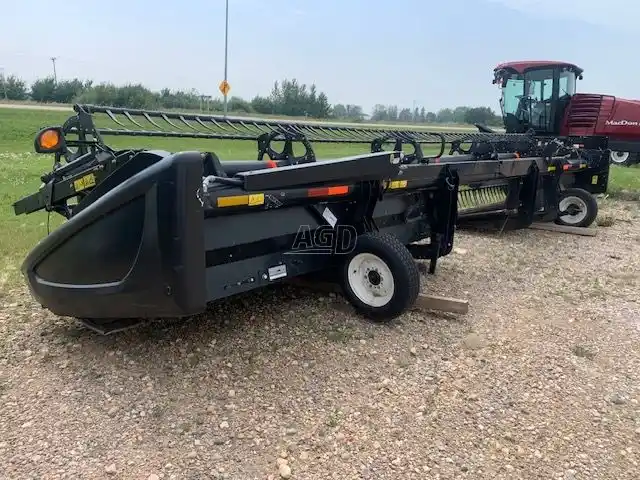 Gallery image 2 for Used 2014 MacDon D65S Header - Draper