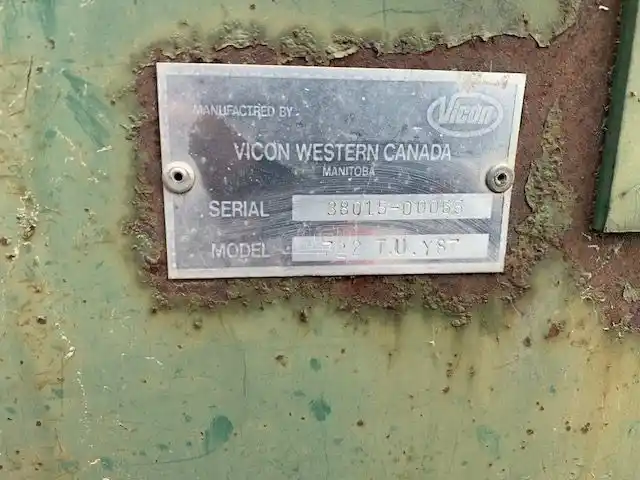 Gallery image 2 for Used Co-op Implements 722 Windrower