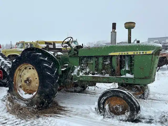 Gallery image 1 for Used John Deere 4010 Tractor