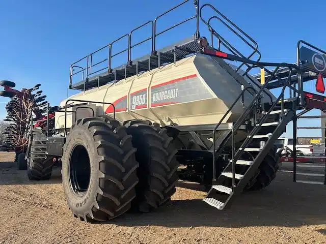 Gallery image 2 for Used 2019 Bourgault 3320 66 XTC Air Drill